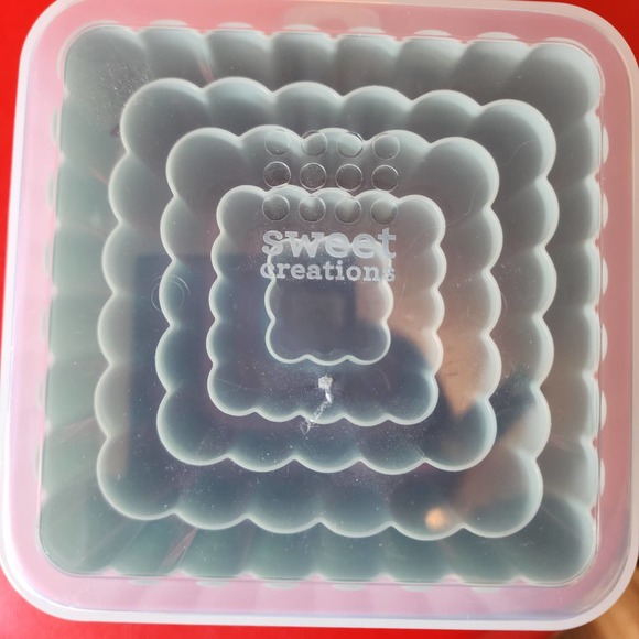 Sweet Creations Ice Cream Sandwich Maker - Picture 3 of 4